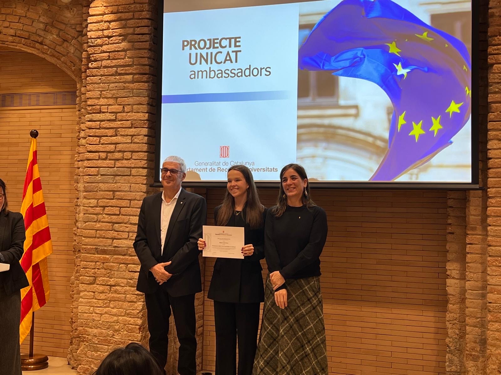 Martina Nadal, renueva como UNICAT Ambassador y participa en el acto oficial de entrega de diplomas 2024-2025